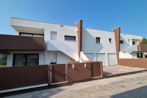 Ultimo appartamento al piano terra 3 camere