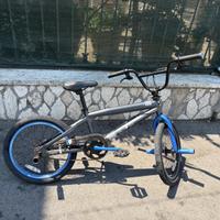 Biciletta BMX