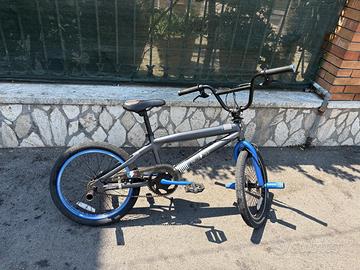 Biciletta BMX