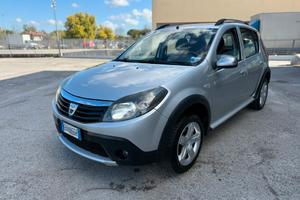 DACIA SANDERO STEPWAY 1.6 GPL 2013 MESI DI GARANZI