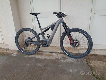 Focus Sam 6.8 e-bike mtb