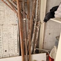 ponteggio completo di tavole e scaletta