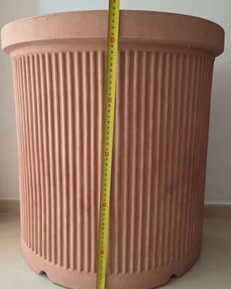 VASO IN RESINA MILLERIGHE