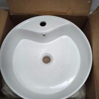 Nuovo. Lavabo tondo da appoggio in ceramica bianca
