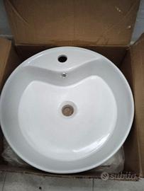 Nuovo. Lavabo tondo da appoggio in ceramica bianca