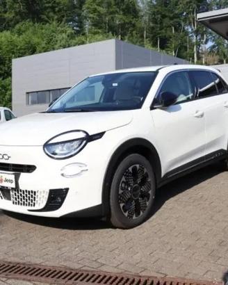 FIAT 600 Hybrid 110CV DCT6 MHEV La Prima NAVI AU