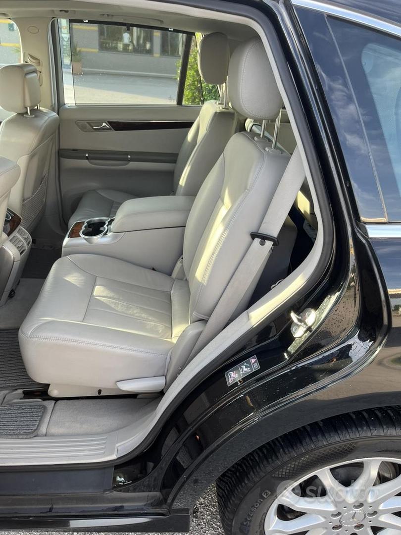 Mercedes-Benz R-Class 2026 photo 5