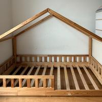 Letto montessoriano a capanna