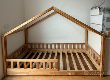 Letto montessoriano a capanna