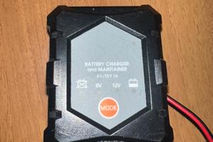 Mantenitore/caricatore batteria  auto moto camper
