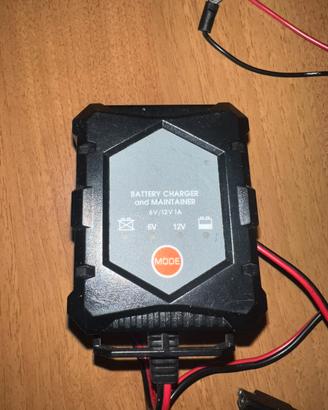 Mantenitore/caricatore batteria  auto moto camper