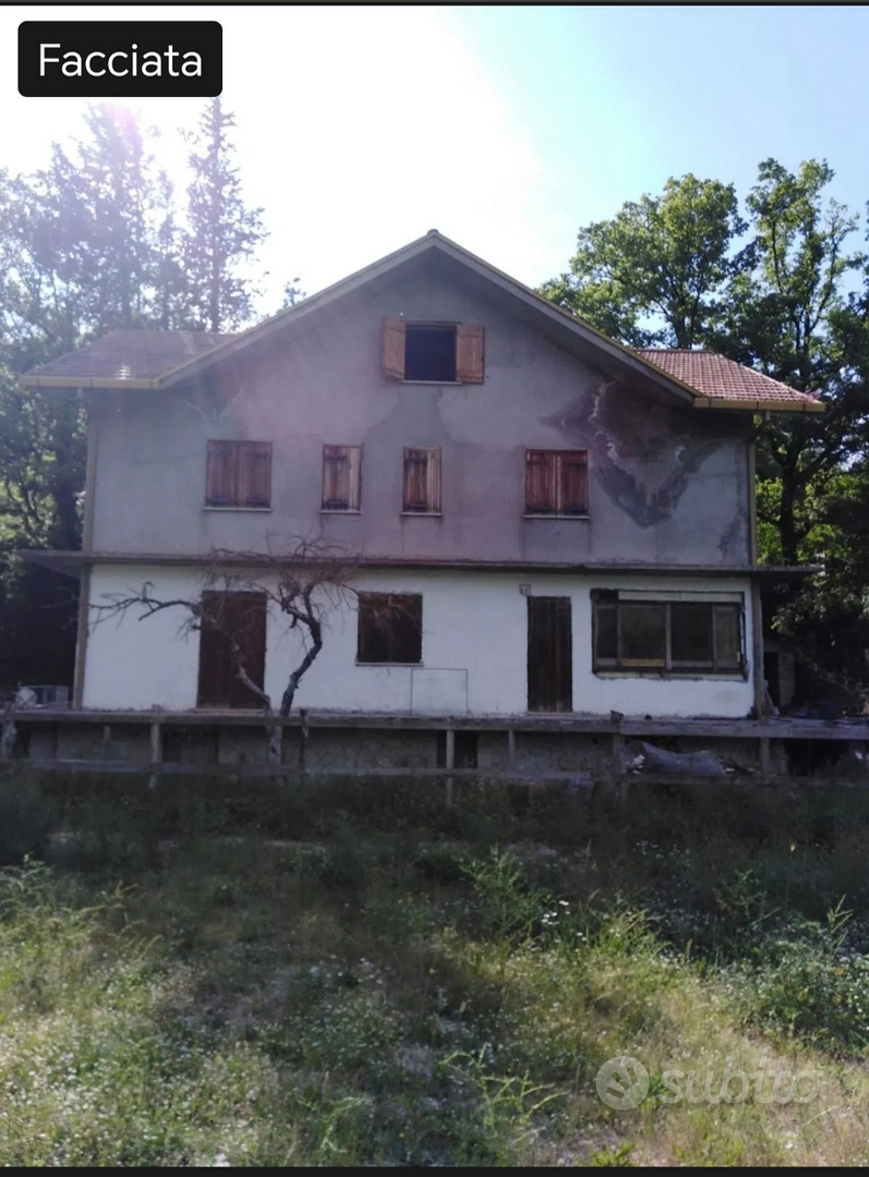 Villa panoramica fronte lago turano con terreno - Vista 2