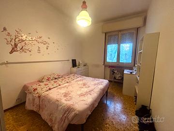 STANZA SINGOLA - Canone 240,00 - Zona Montebello