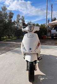 Piaggio Zip 50, 4 T
