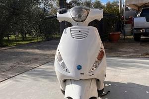 Piaggio Zip 50, 4 T