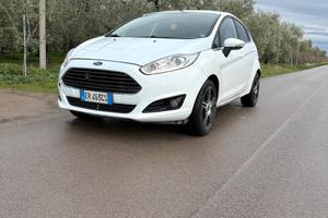 Ford fiesta diesel per neopatentati
