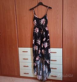 Vestito lungo con coda