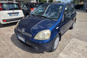 TOYOTA Yaris 1.0i 16V cat 3 porte