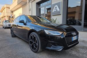 Audi A4 Avant 30 TDI/136 CV S tronic Business+Cerc