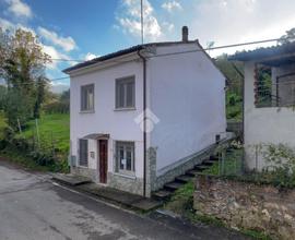 CASA SEMINDIPENDENTE A CIGOGNOLA