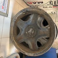 cerchi in ferro renault clio 16” con pattane 200€