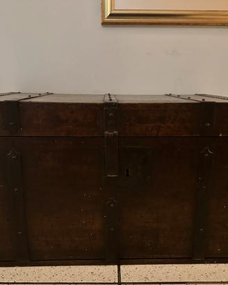 Baule in legno in stile rustico