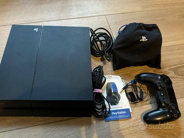 PS4 1 Terabyte + joystick & Cuffie originale