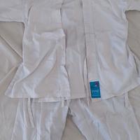 Karategi 150cm, cinture e protezioni rosso/blu