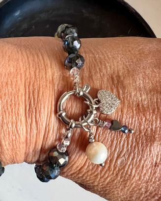 Bracciale con perline e pendente