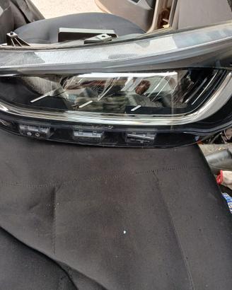 Fanali full led Ford Focus 2021/24 fari dx sx ant