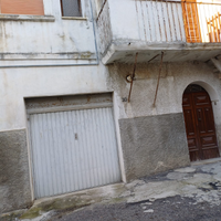 Casa ampissima e garage in centro a Cutro
