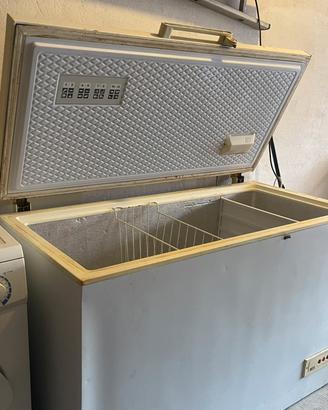 Congelatore a pozzetto 370 litri – Grande capacità