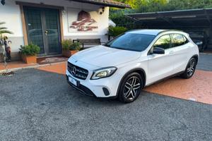 MERCEDES-BENZ GLA 220 d Automatic Premium PREZZO
