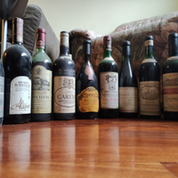 Bottiglie di vino da collezione