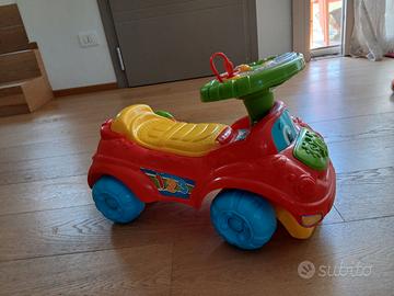 Automobile cavalcabile Nicolò  go go clementoni