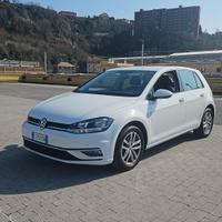 Volkswagen Golf 1.6 TDI 1106CV 5p. Executive BlueM