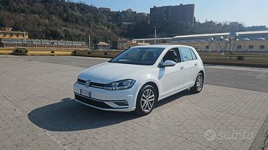 Volkswagen Golf 1.6 TDI 1106CV 5p. Executive BlueM