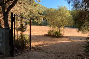 Terreno in montagna con costruzione