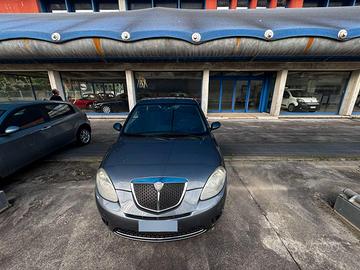 LANCIA Y ORO 1.2 DEL 2008
