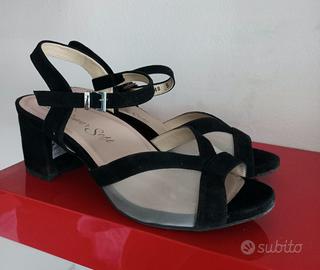 Sandali tacco Loren numero 40, nero beige camoscio