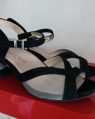 Sandali tacco Loren numero 40, nero beige camoscio