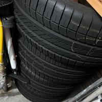 Pneumatici usati R 19 Lazio per SUV BMW Audi Merc