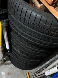 Pneumatici usati R 19 Lazio per SUV BMW Audi Merc