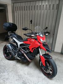 Ducati Hyperstrada 821
