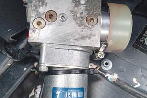 pompa mercedes 2208000048