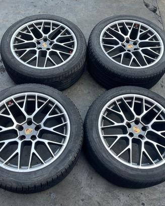 CERCHI E GOMME ORIGINALI 20 POLLICI PORSCHE MACAN 