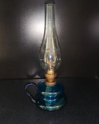 Lampada a petrolio antica