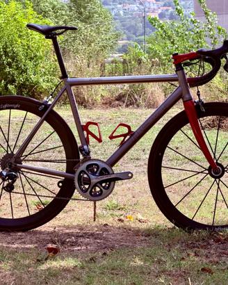 Bici in Titanio Nevi Stelvio LA1 (con DuraAce Di2)