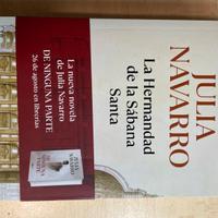 Libro di Julia Navarro in lingua Spagnola