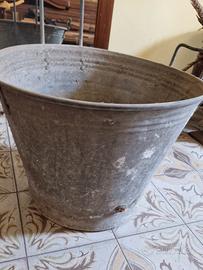 bacinella in metallo